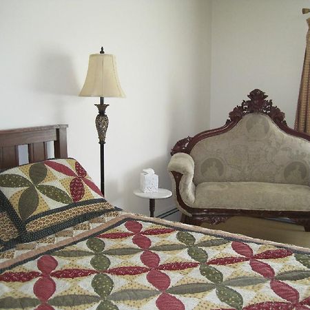 Fort Edward Spring Motor Inn الغرفة الصورة