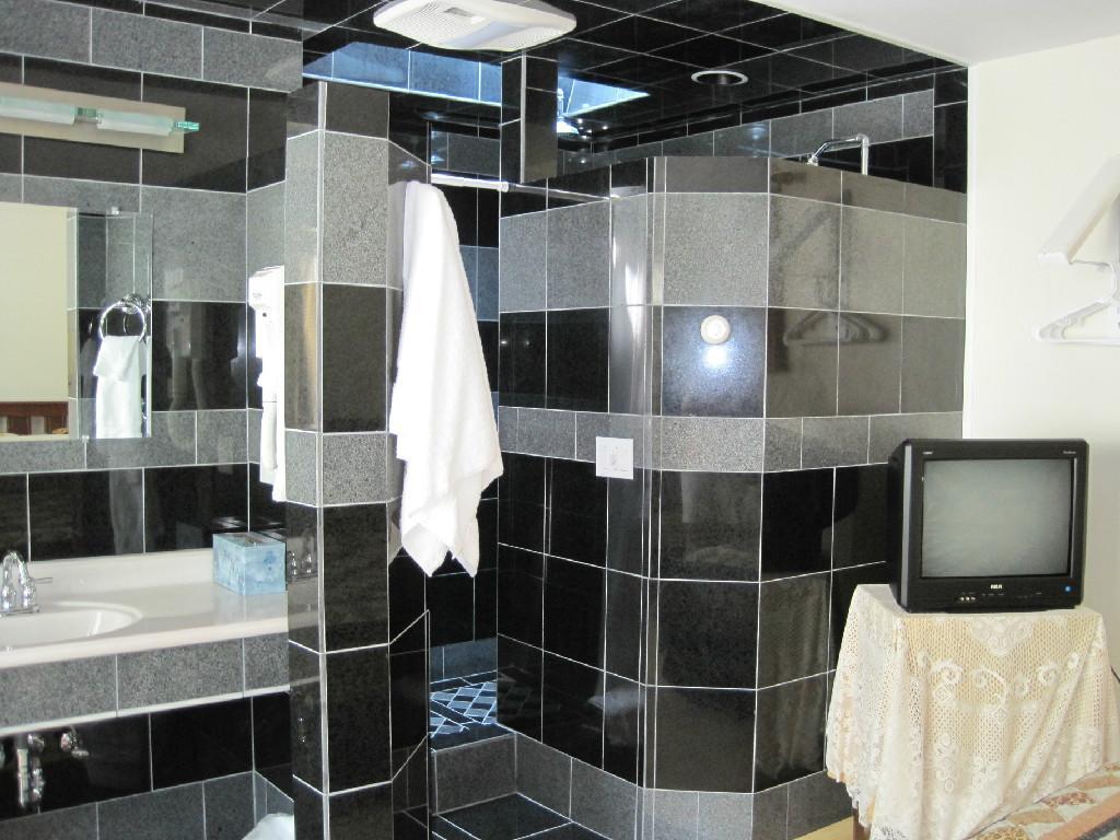 Fort Edward Spring Motor Inn الغرفة الصورة